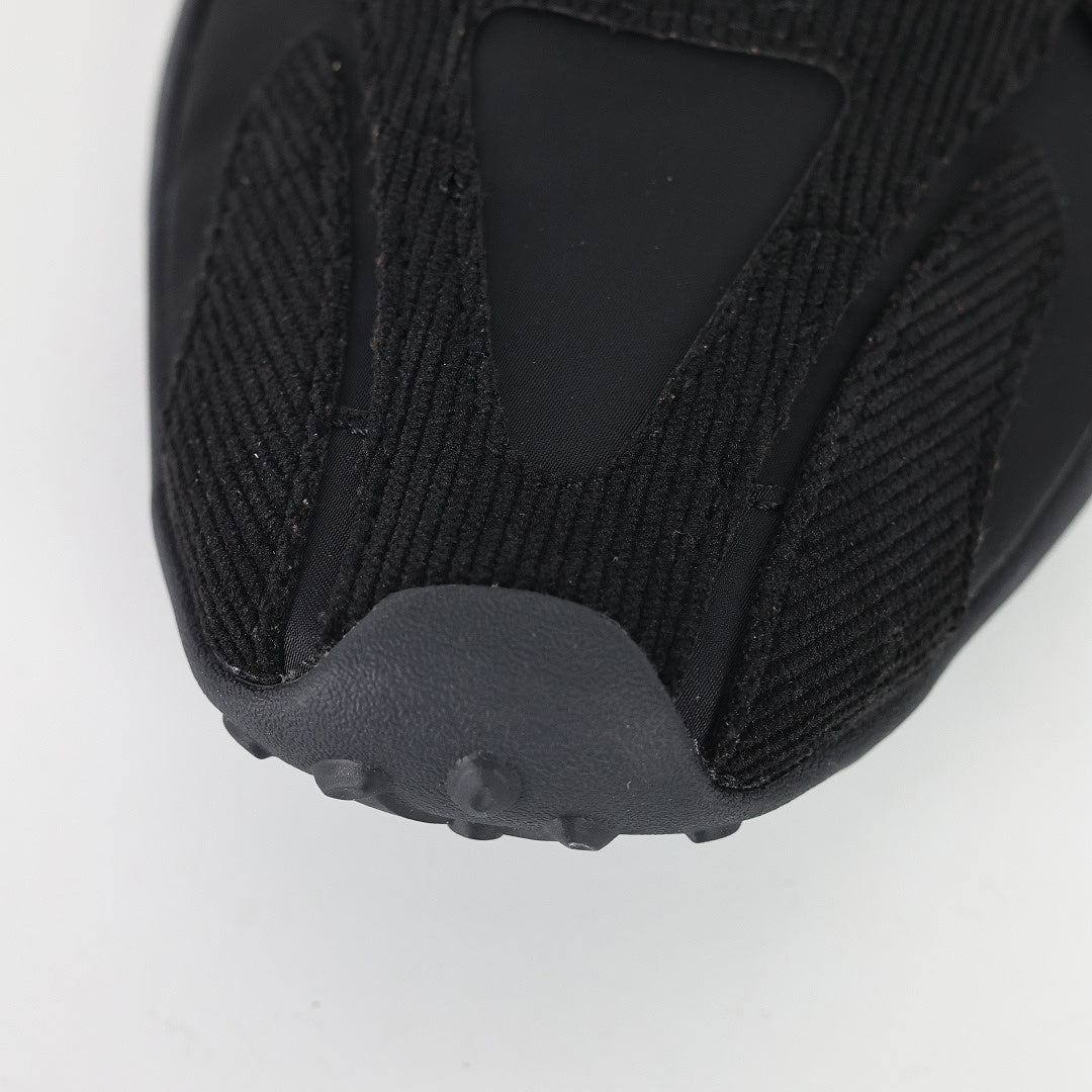 Balenciaga Low-Top Lace-Up Sneaker – All Black