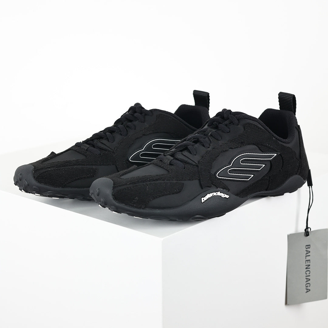 Balenciaga Low-Top Lace-Up Sneaker – All Black